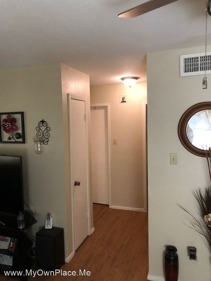 1407 Windsor - Photo 3 of 15