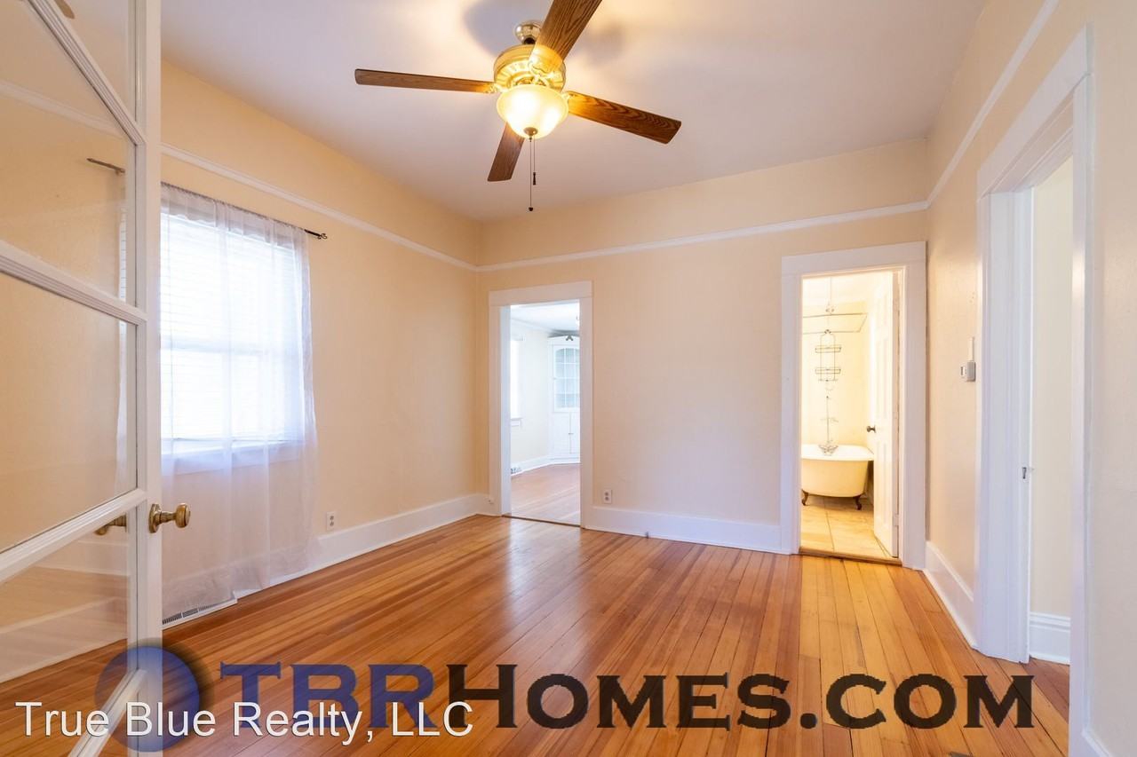 7806 Grandview Ave - Photo 3 of 18