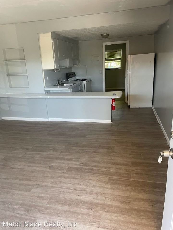 5844 Justina Ct Apartments in Arlington Manor, Jacksonville, FL 32277