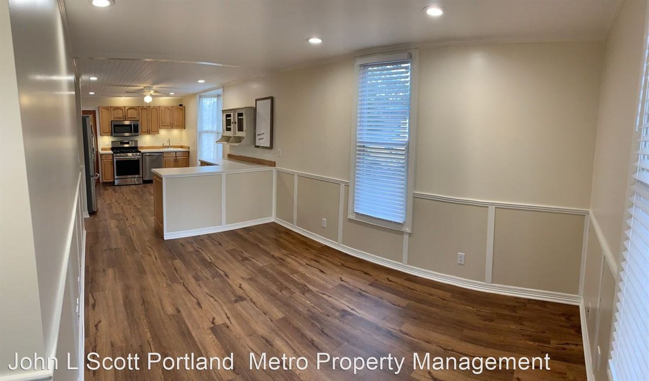 409 S 1st St - Photo 3 of 13