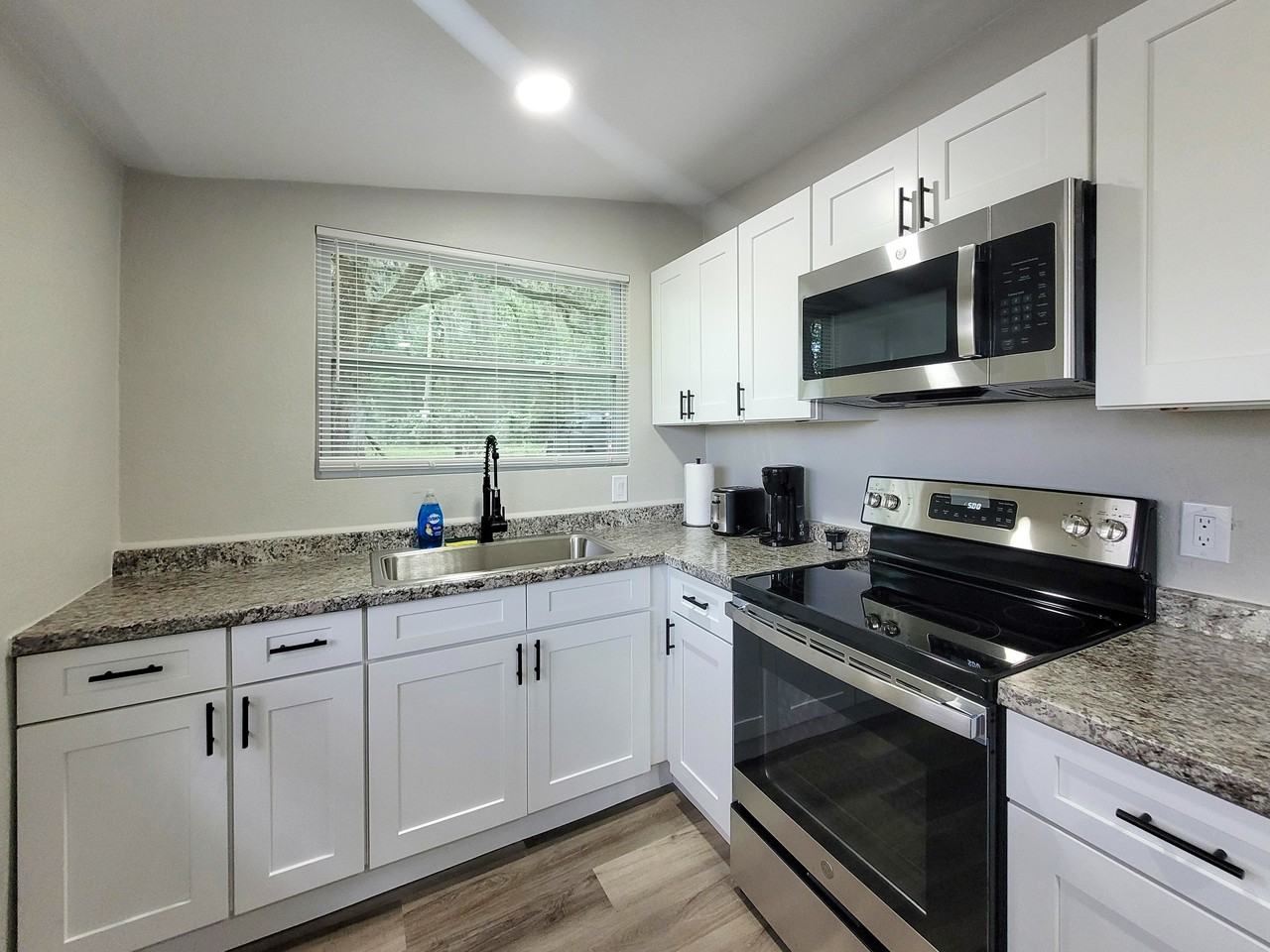 Se 15th St - Photo 7 of 11