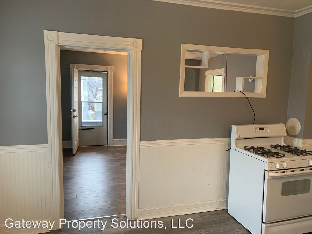 66 Vanderveer Street - Photo 3 of 14