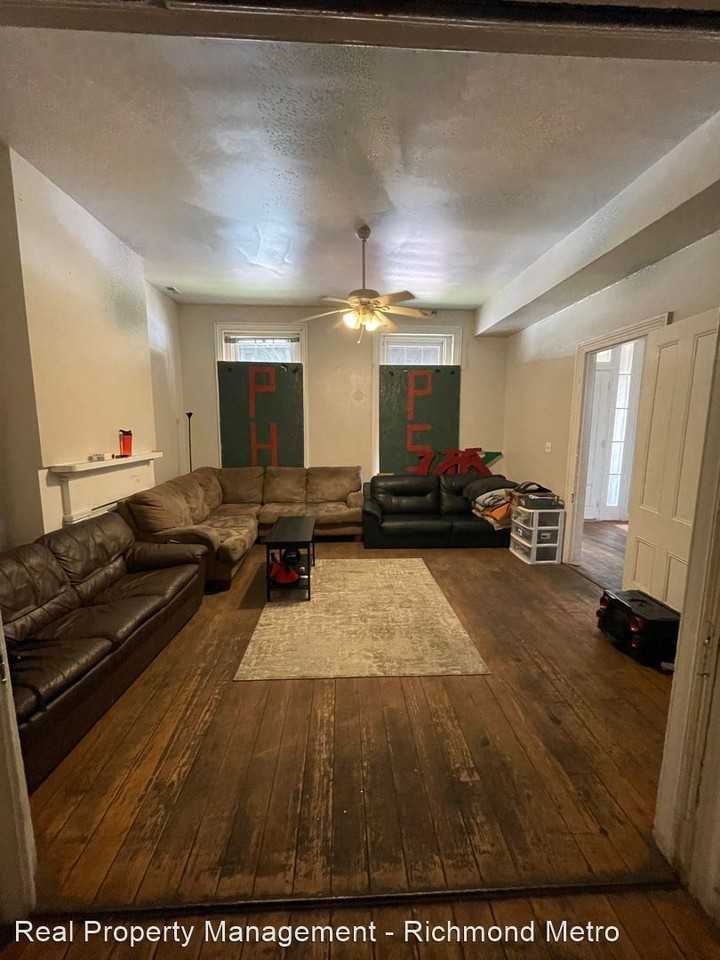 110 S Pine St - Photo 3 of 17