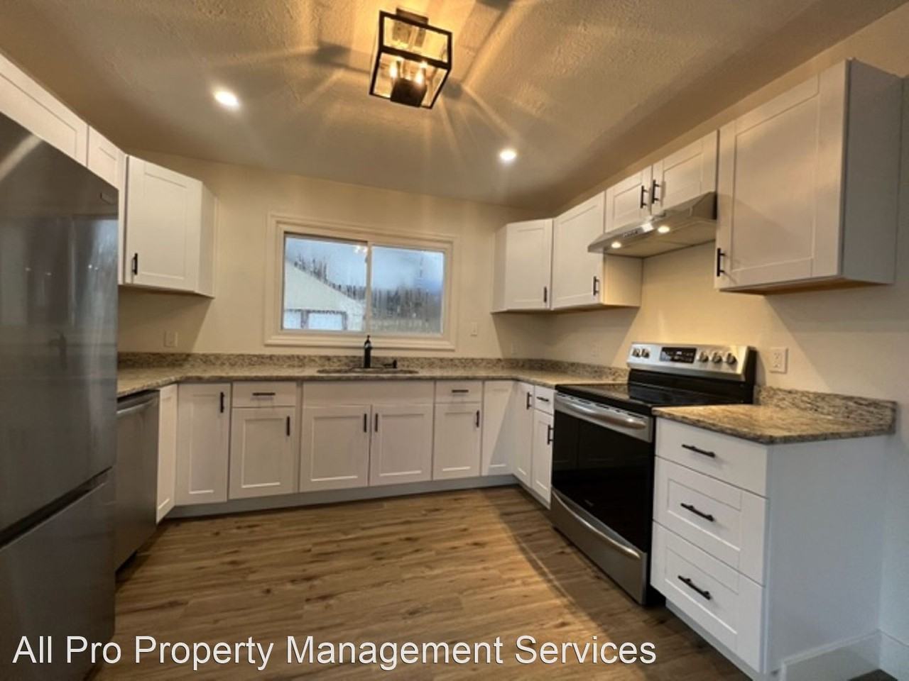 628 Algonquin Dr - Photo 3 of 15