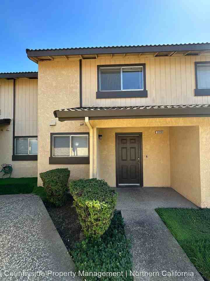 3050 Andre Ln - Photo 2 of 24