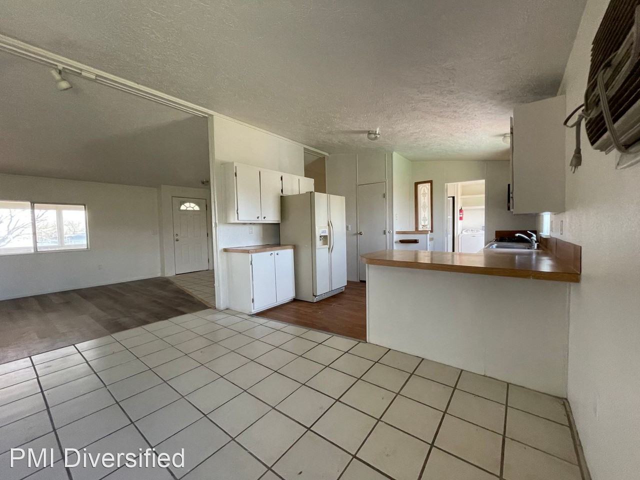 12060 Lemmon Dr - Photo 3 of 20