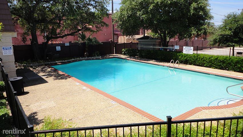 Amherst Oaks - Photo 3 of 8