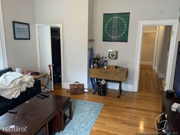 172 Bigelow St - Photo 3 of 7