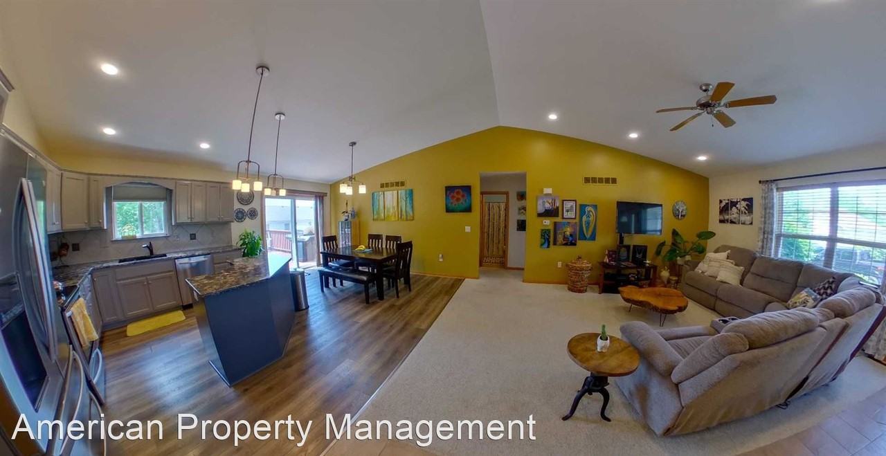 517 Harland Dr - Photo 2 of 22