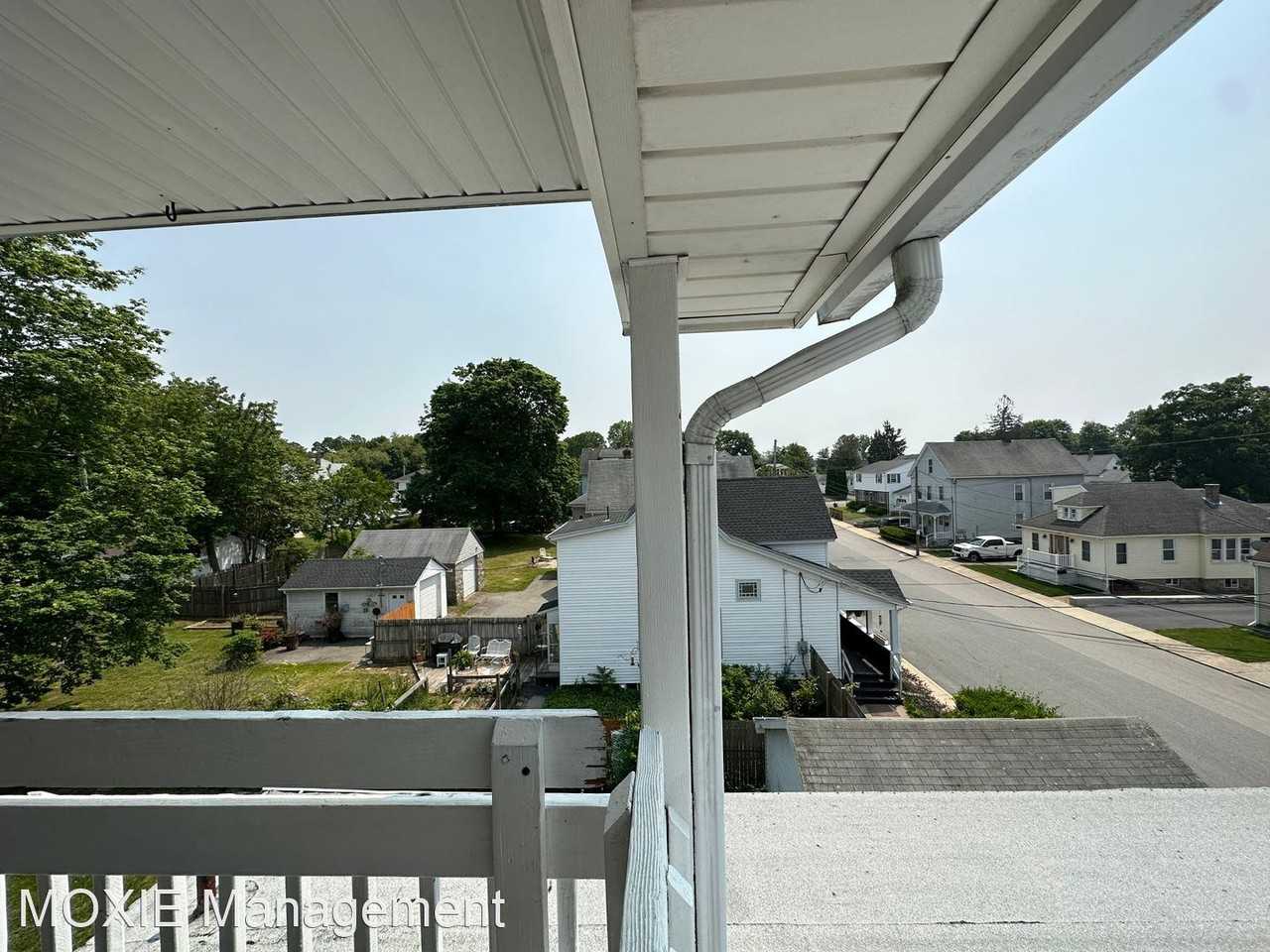 165 Poquonnock Rd, - Photo 3 of 12