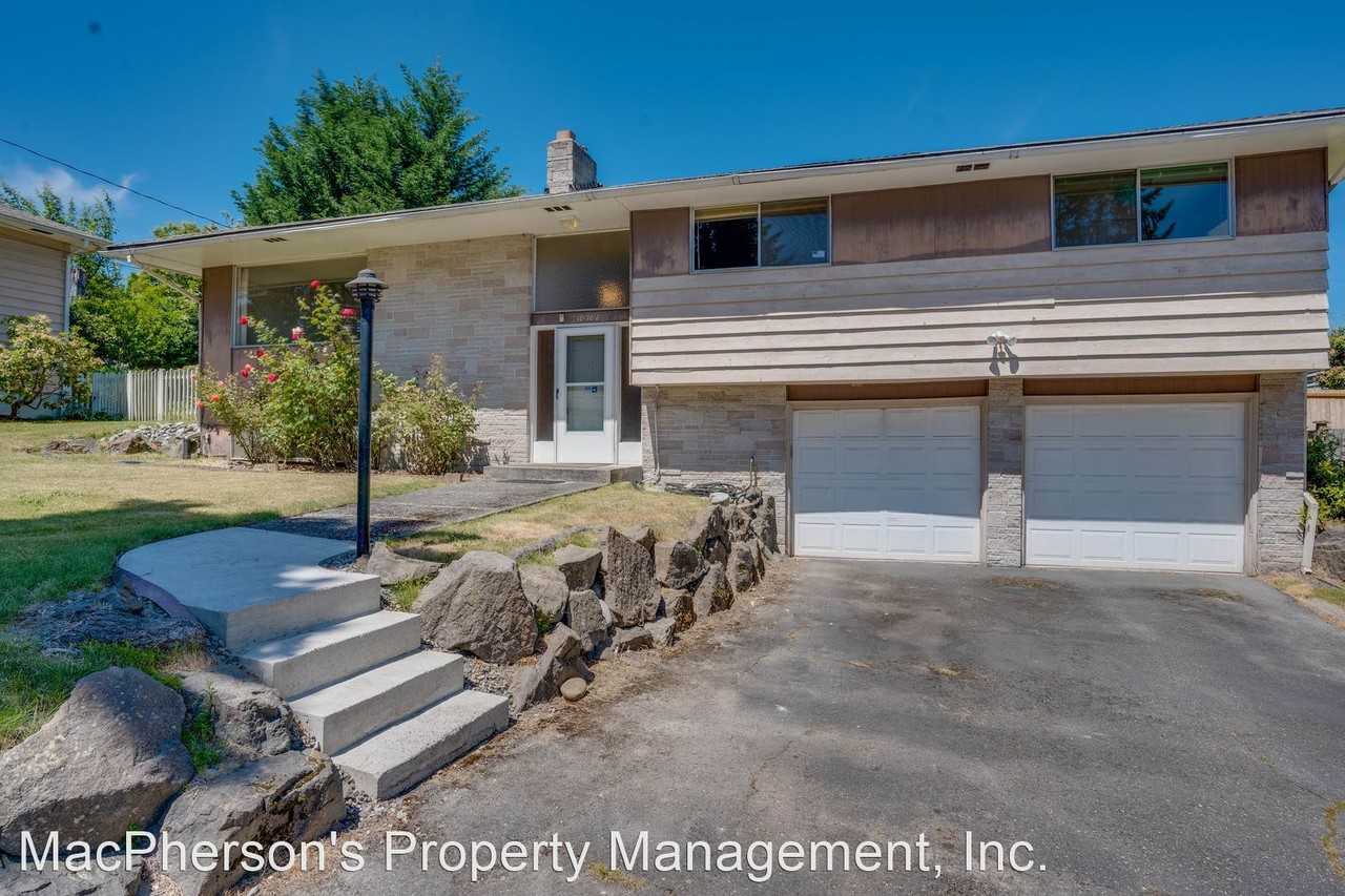 10708 Ne 194th St - Photo 3 of 24