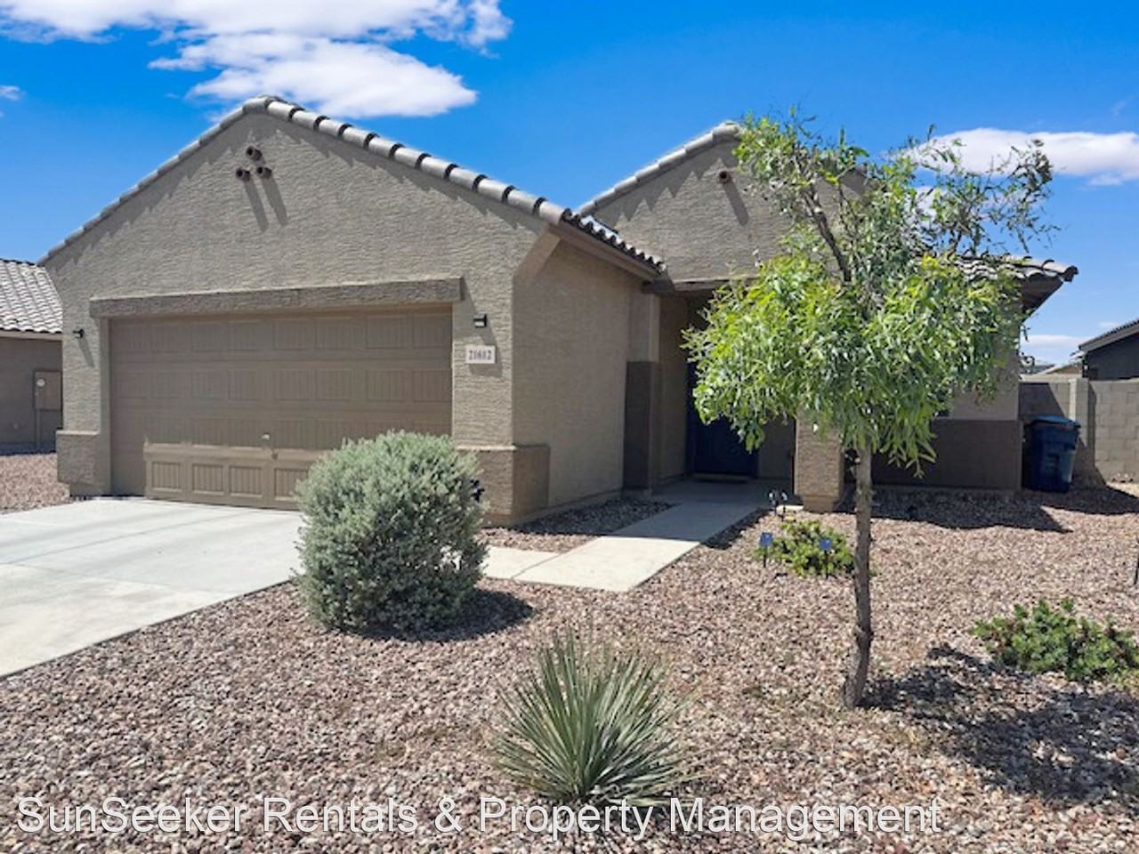 21612 W Kimberly Dr - Photo 2 of 17