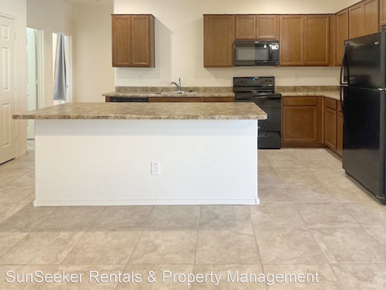 21612 W Kimberly Dr - Photo 3 of 17