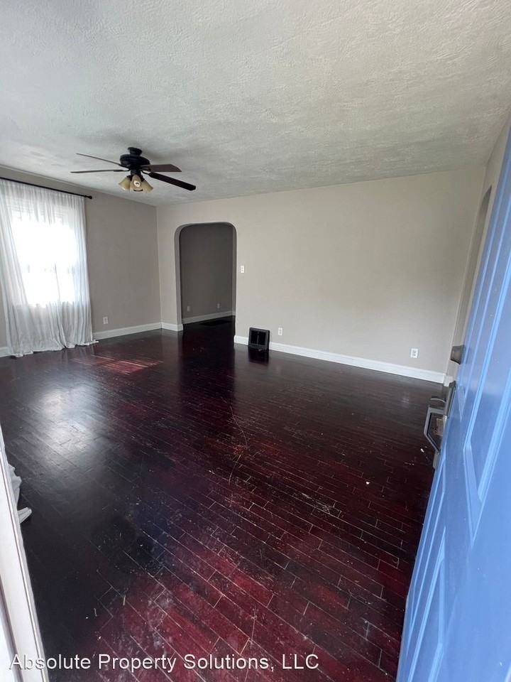 2447 E Kirkwood St - Photo 2 of 23