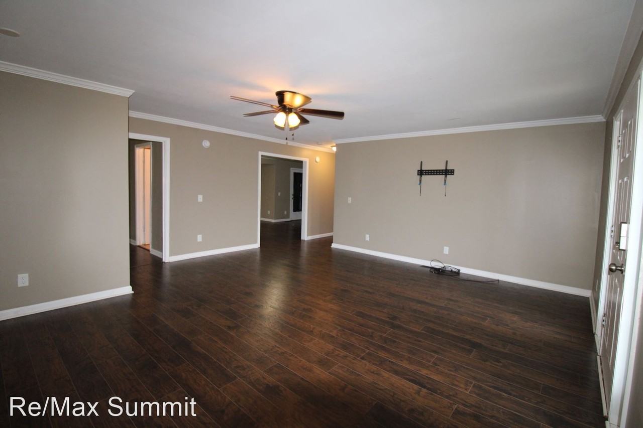 695 E Brewington Rd - Photo 3 of 20