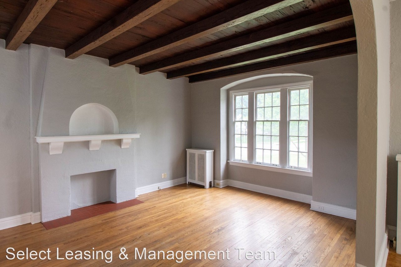 469 Catalina Ave - Photo 2 of 13