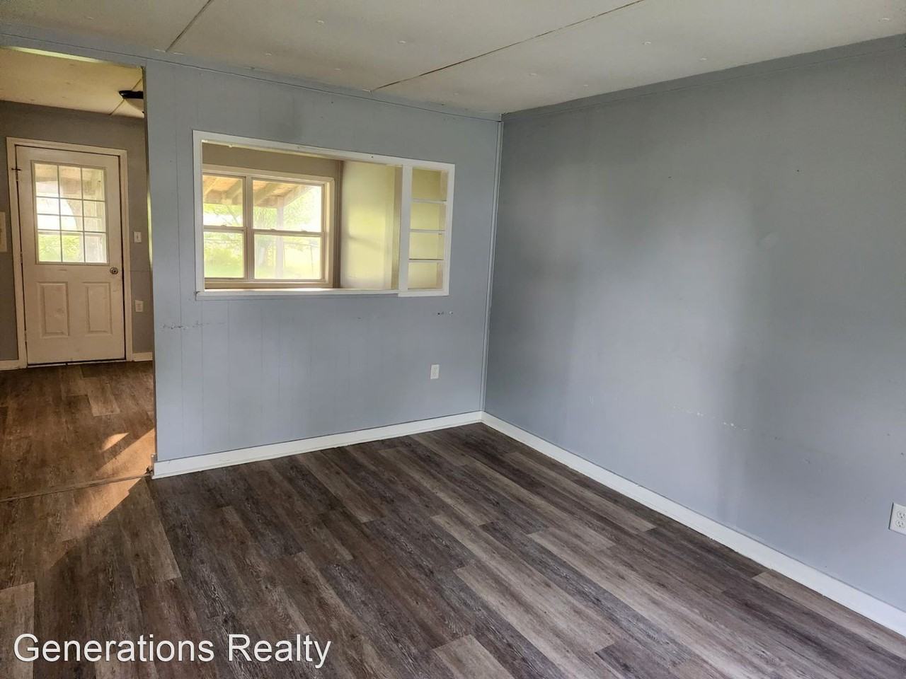 1007 Barbados Ave - Photo 2 of 8