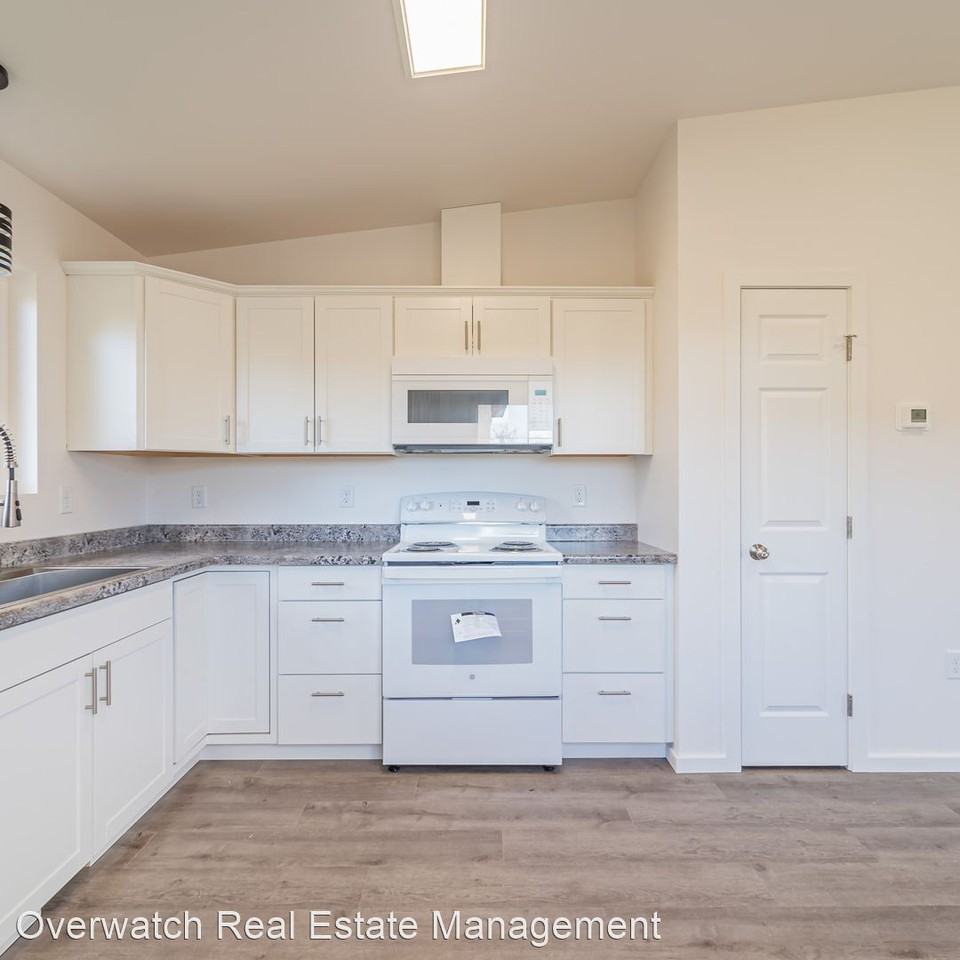 1236 E 9th Ave - Photo 2 of 19