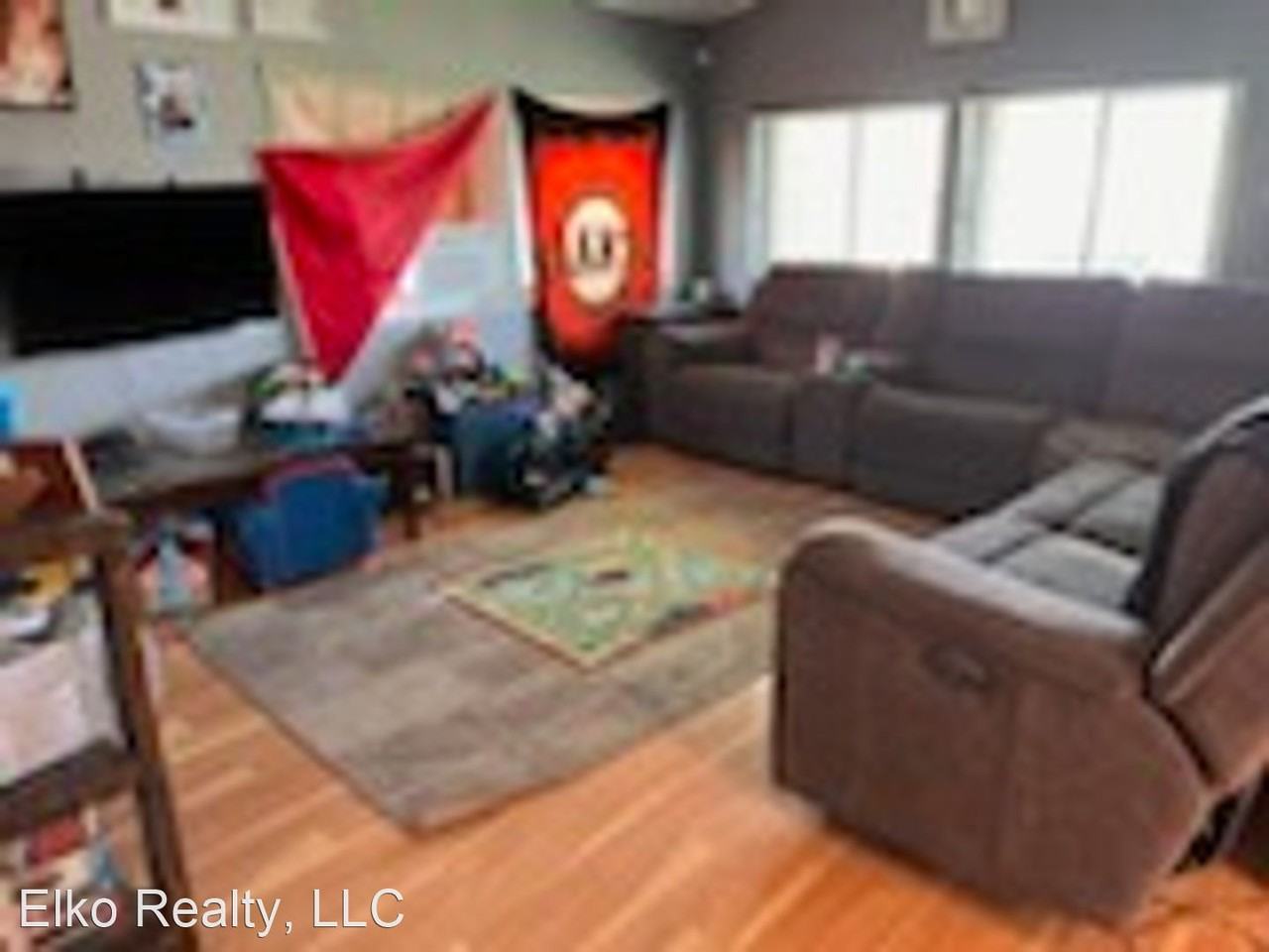 622 Fir St - Photo 2 of 10