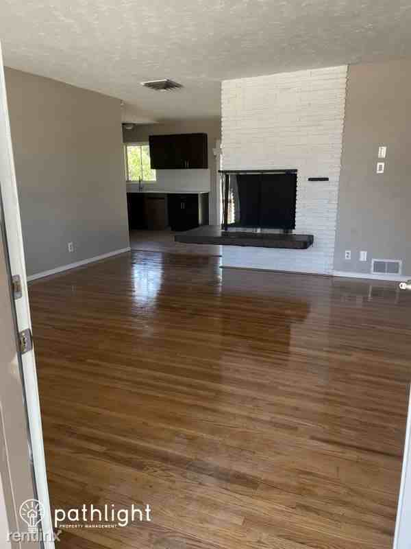 1220 Garcia St Ne - Photo 2 of 20