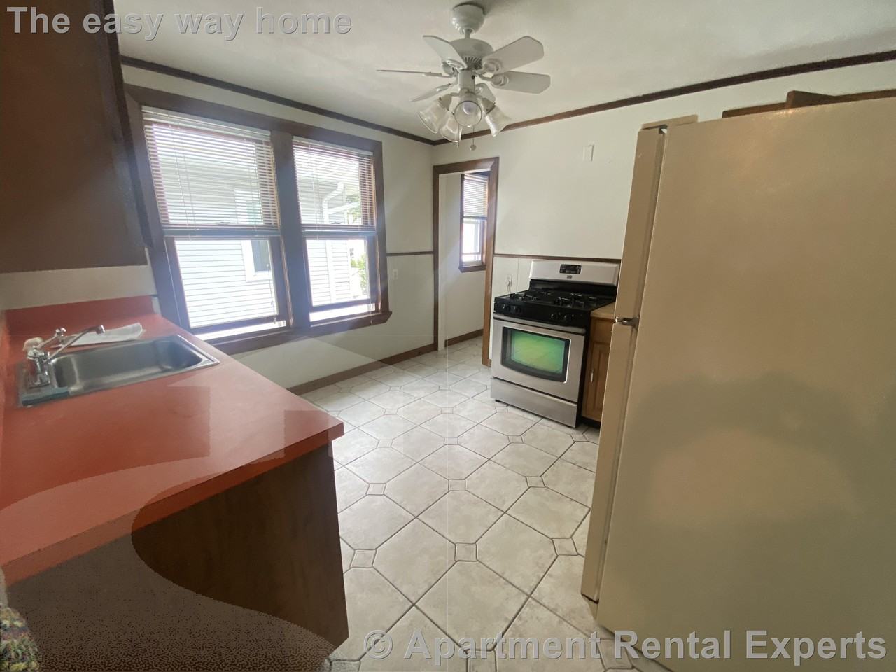 124 Willis Ave #2 - Photo 3 of 16