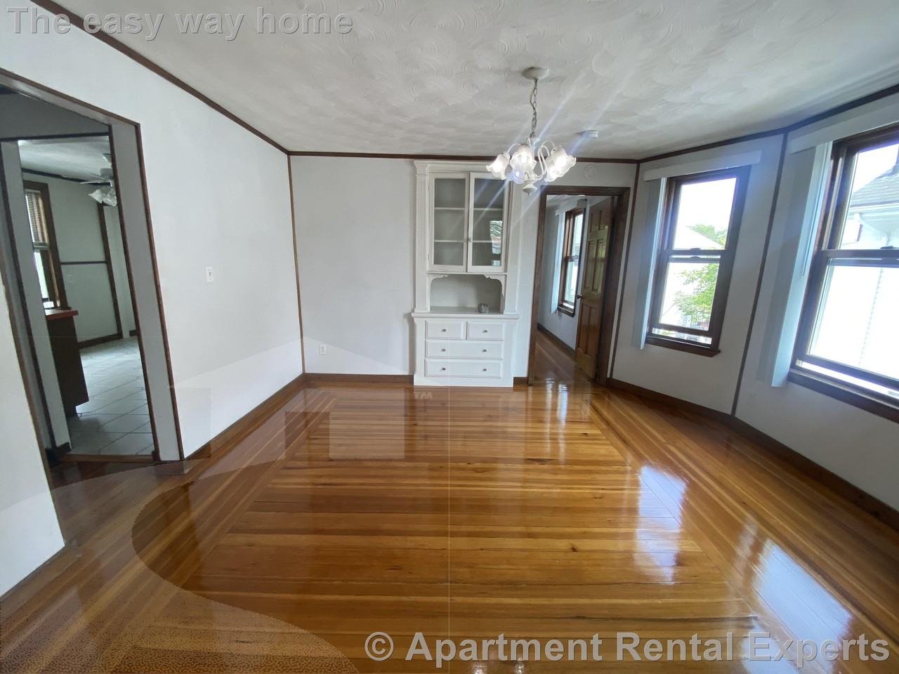 124 Willis Ave #2 - Photo 2 of 16