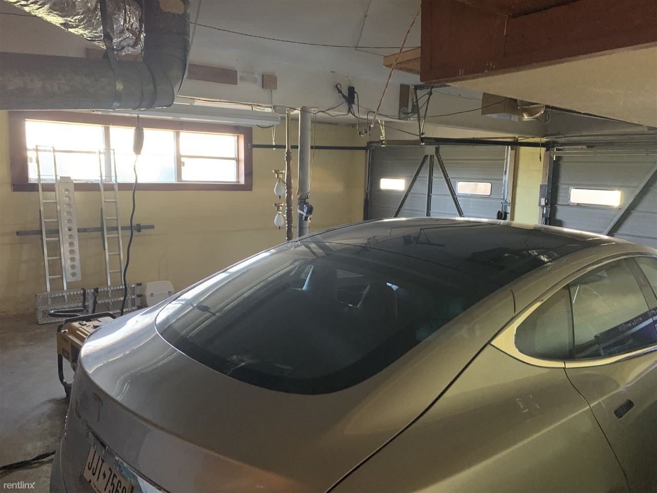 1006 S Buffalo St - Photo 3 of 29