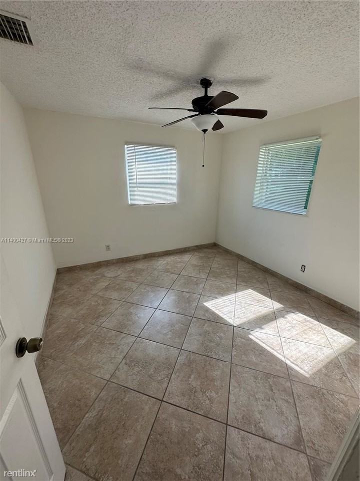 5820 Atlanta St - Photo 2 of 6