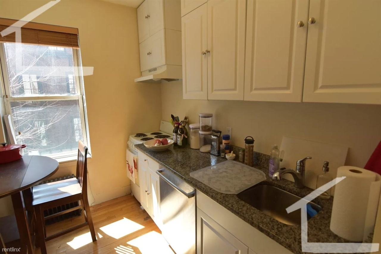 106 Myrtle St - Photo 2 of 6