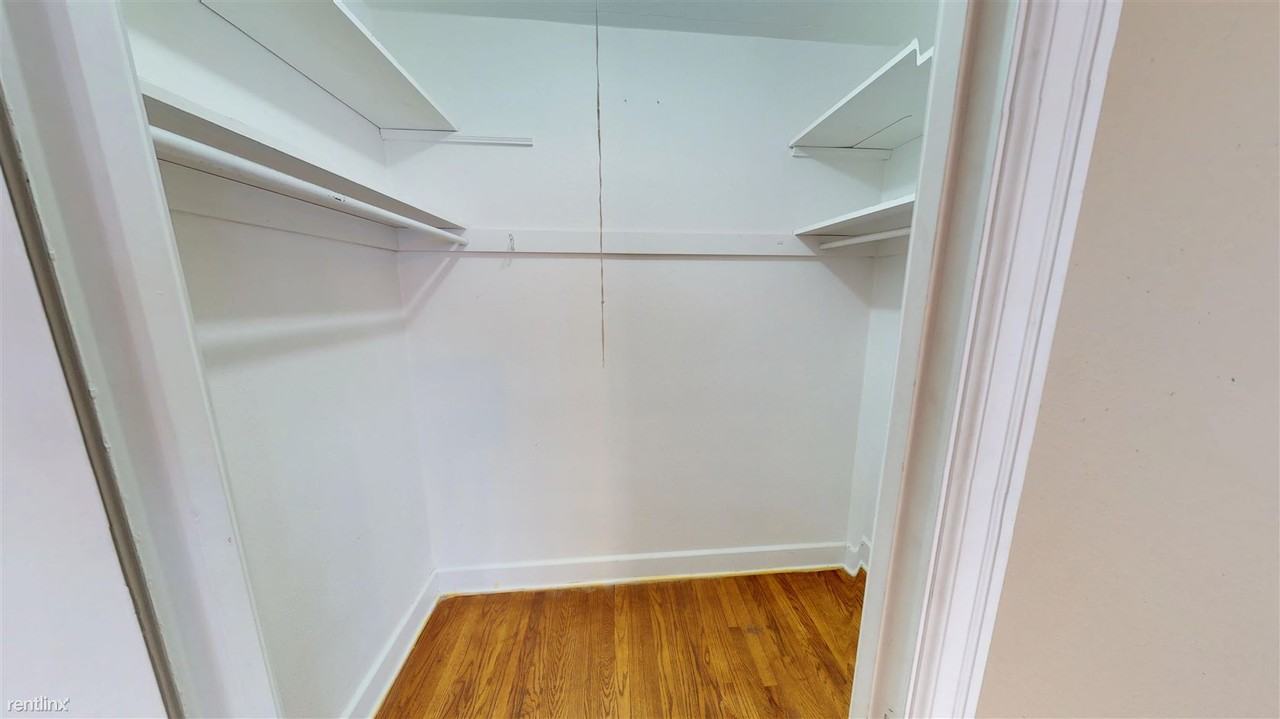 904 N 10th St - Photo 2 of 7