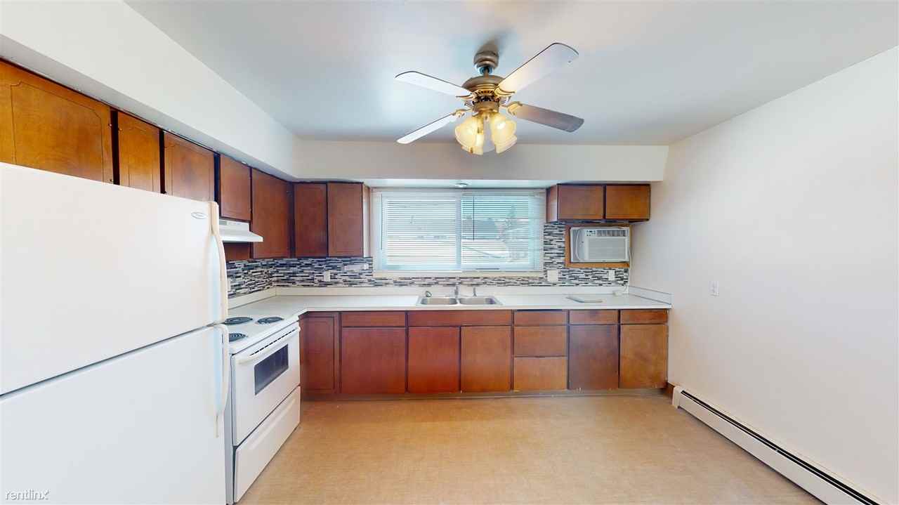 1429 N 21st St - Photo 3 of 8