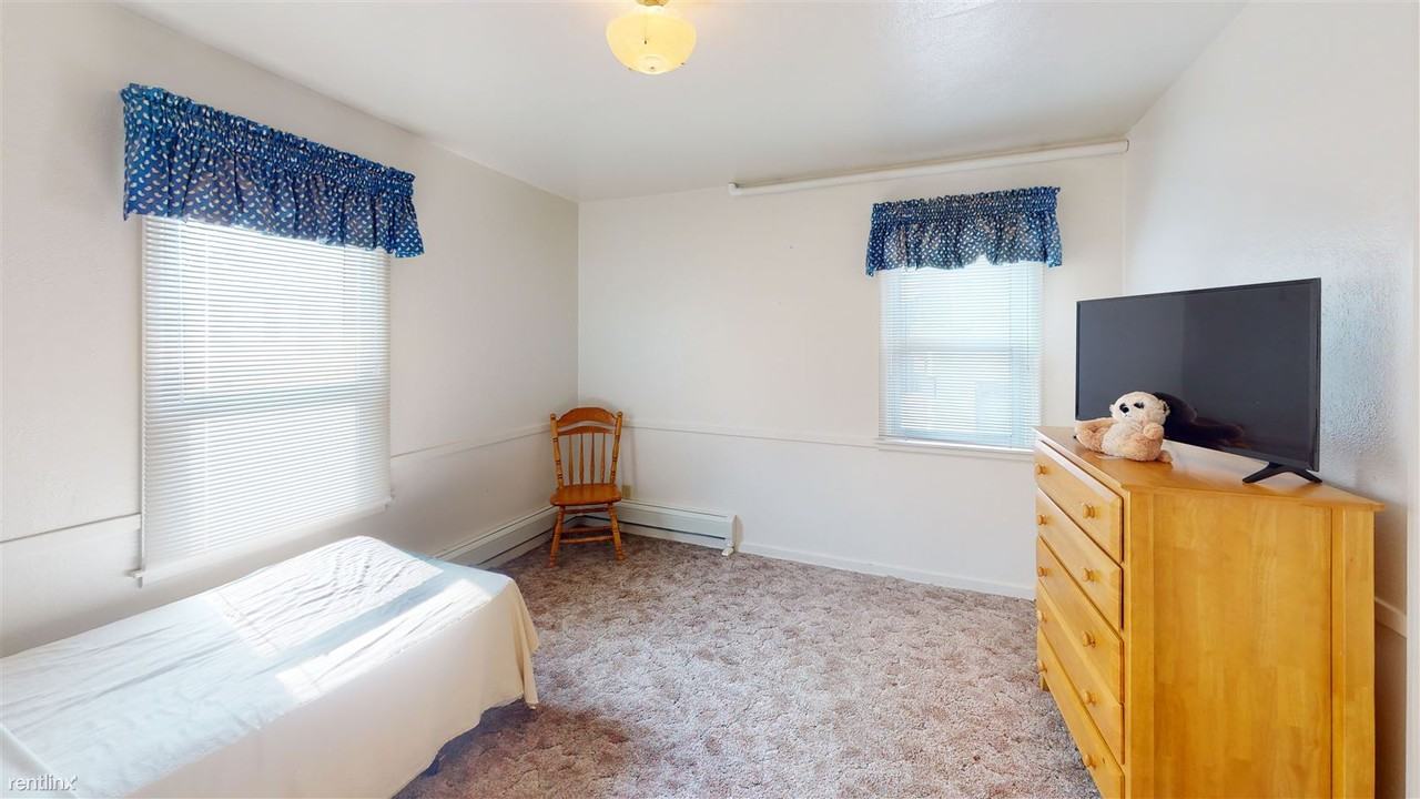 1119 E Thayer Ave - Photo 3 of 5