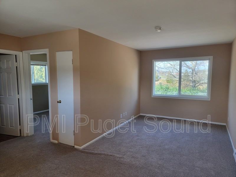 1409 N 4th St - Photo 2 of 12