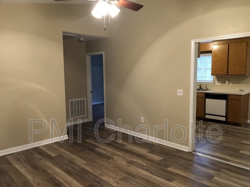 2519 Hickory Ave - Photo 3 of 13