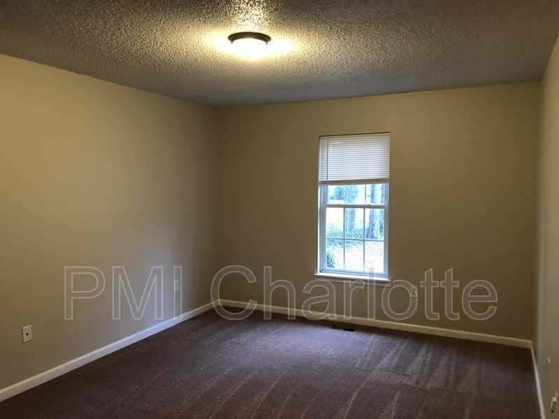 2519 Hickory Ave - Photo 6 of 13