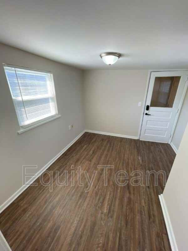 3941 Webster Ave - Photo 3 of 7