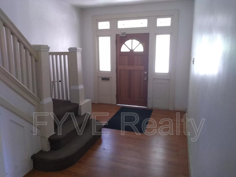 2432 Lynnbrook Ave #1 - Photo 2 of 21