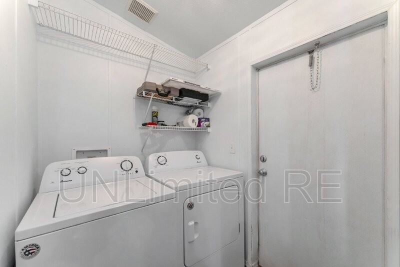 766 E Zuni Dr - Photo 4 of 15