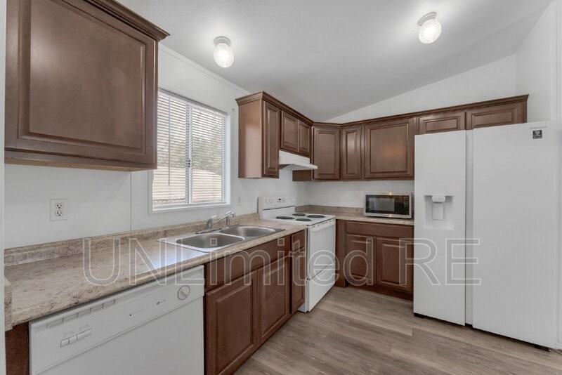 766 E Zuni Dr - Photo 5 of 15
