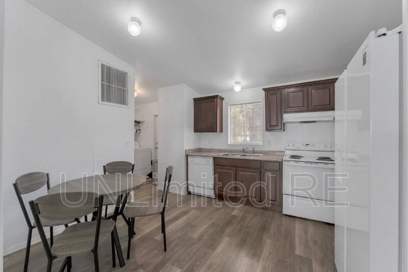 766 E Zuni Dr - Photo 6 of 15