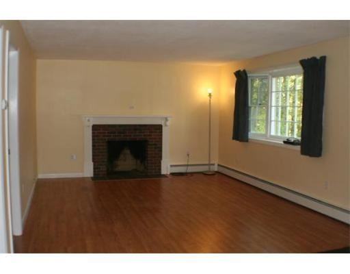 281 Worcester Rd - Photo 2 of 11