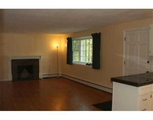 281 Worcester Rd - Photo 3 of 11