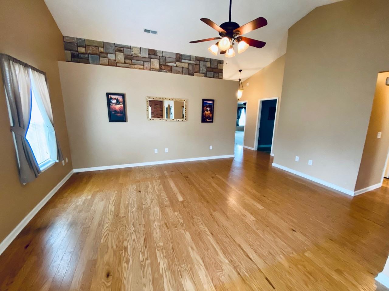 405 Barton Loop - Photo 4 of 34