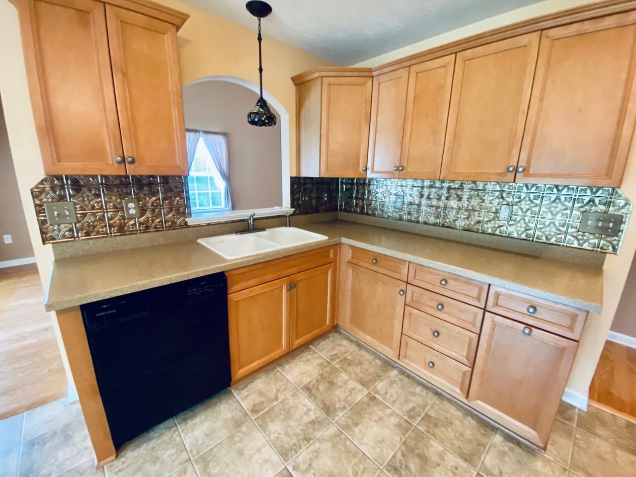 405 Barton Loop - Photo 7 of 34