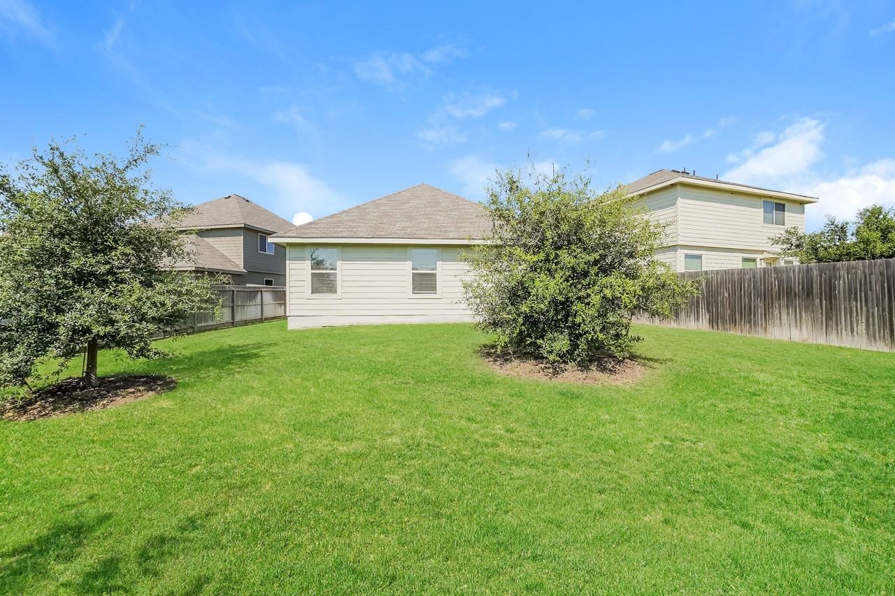 4710 War Horse Dr - Photo 3 of 13