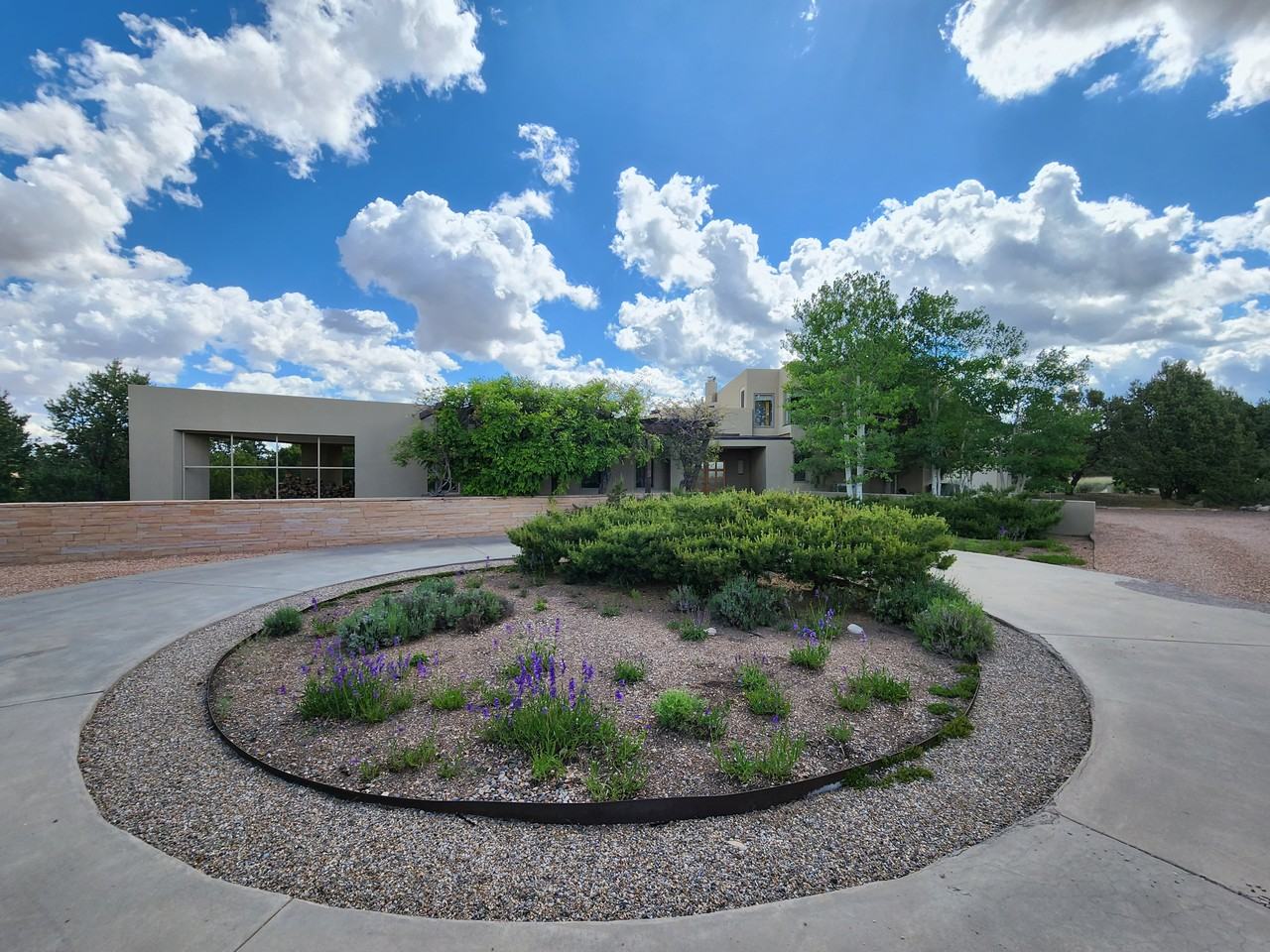 20 Clematis Cir - Photo 2 of 26