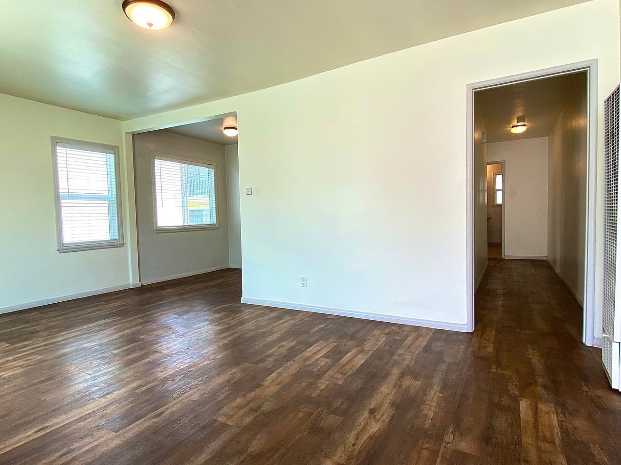 526 Shepard St - Photo 2 of 25
