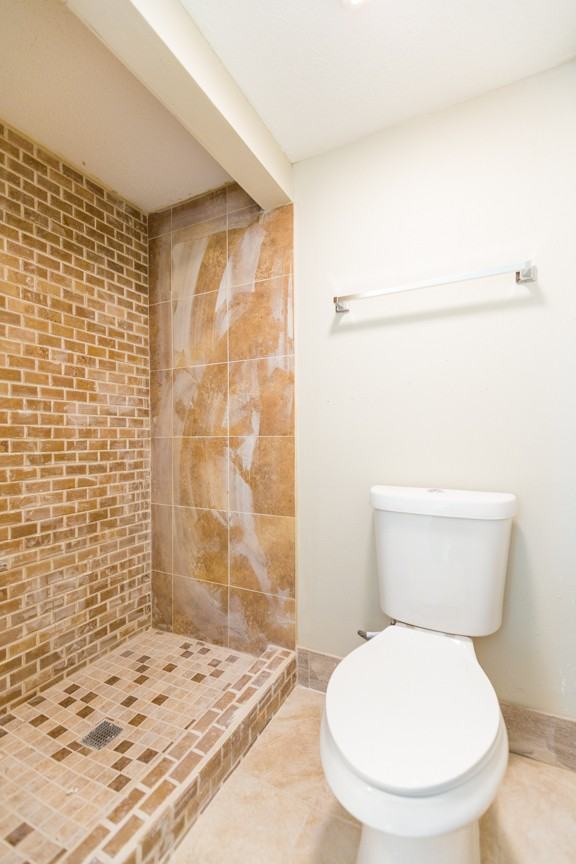 7302 Deerfield Dr - Photo 4 of 18
