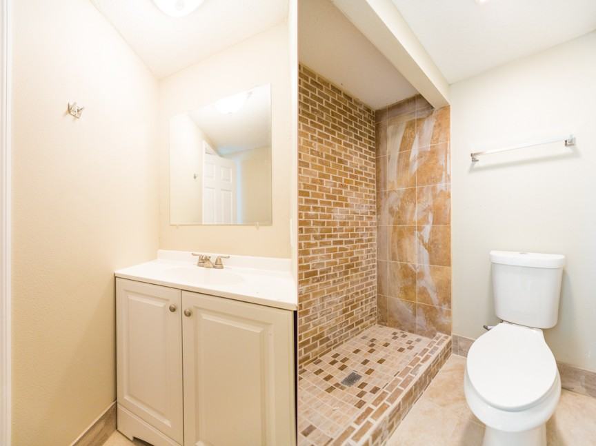 7302 Deerfield Dr - Photo 5 of 18