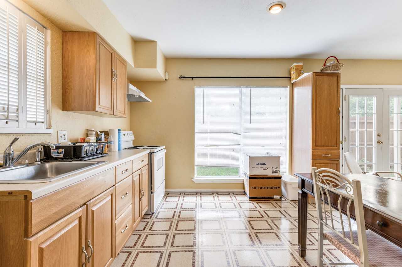 3445 Holliday Rd - Photo 2 of 12